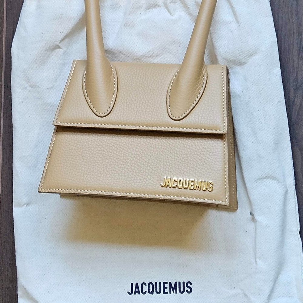 BRAND NEW JACQUEMUS Le Moyen Chiquito Top Handle Bag